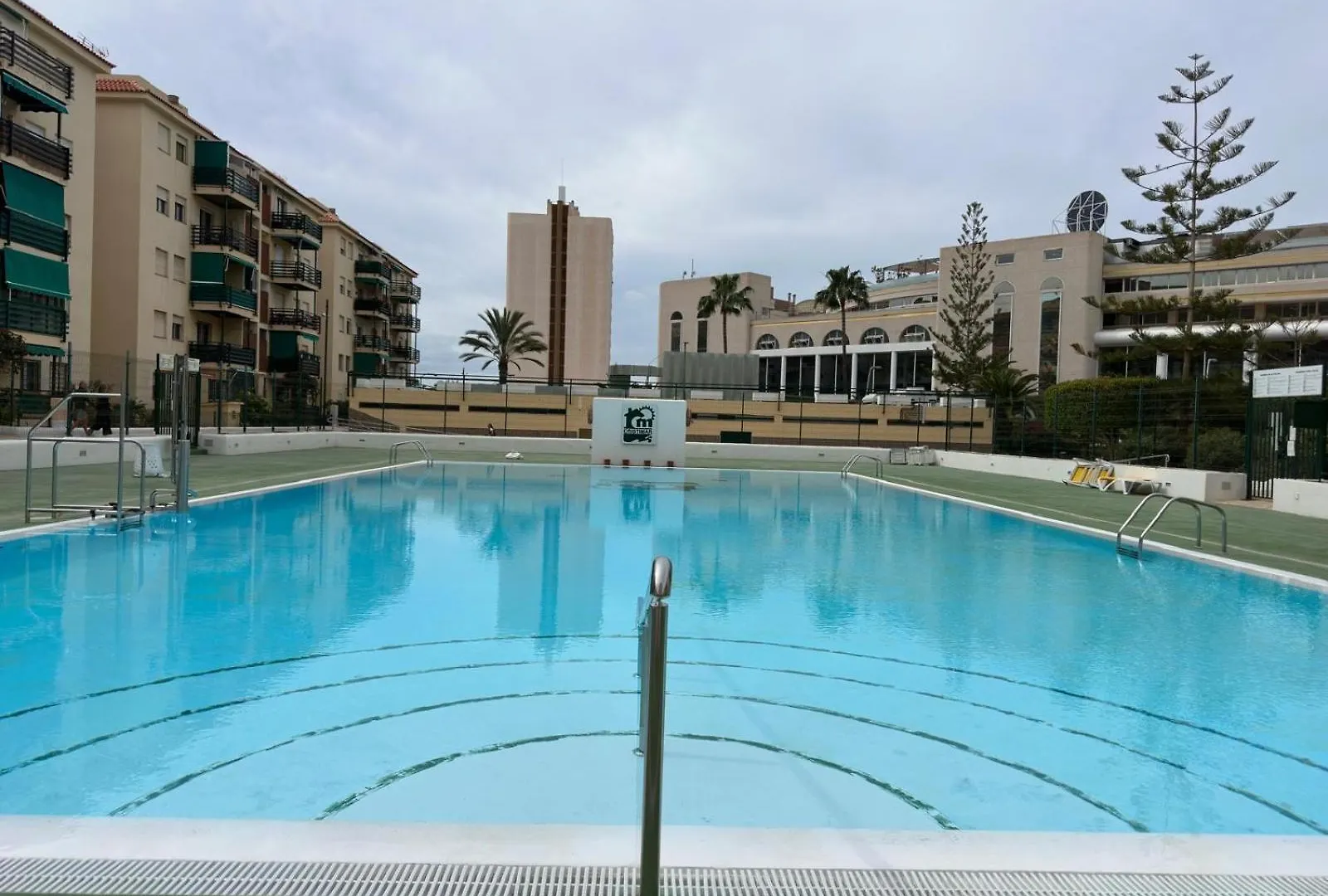 3 Bedrooms, 2 Bathrooms, Sea View, Pool, Tennis Court Arona  Apartamento