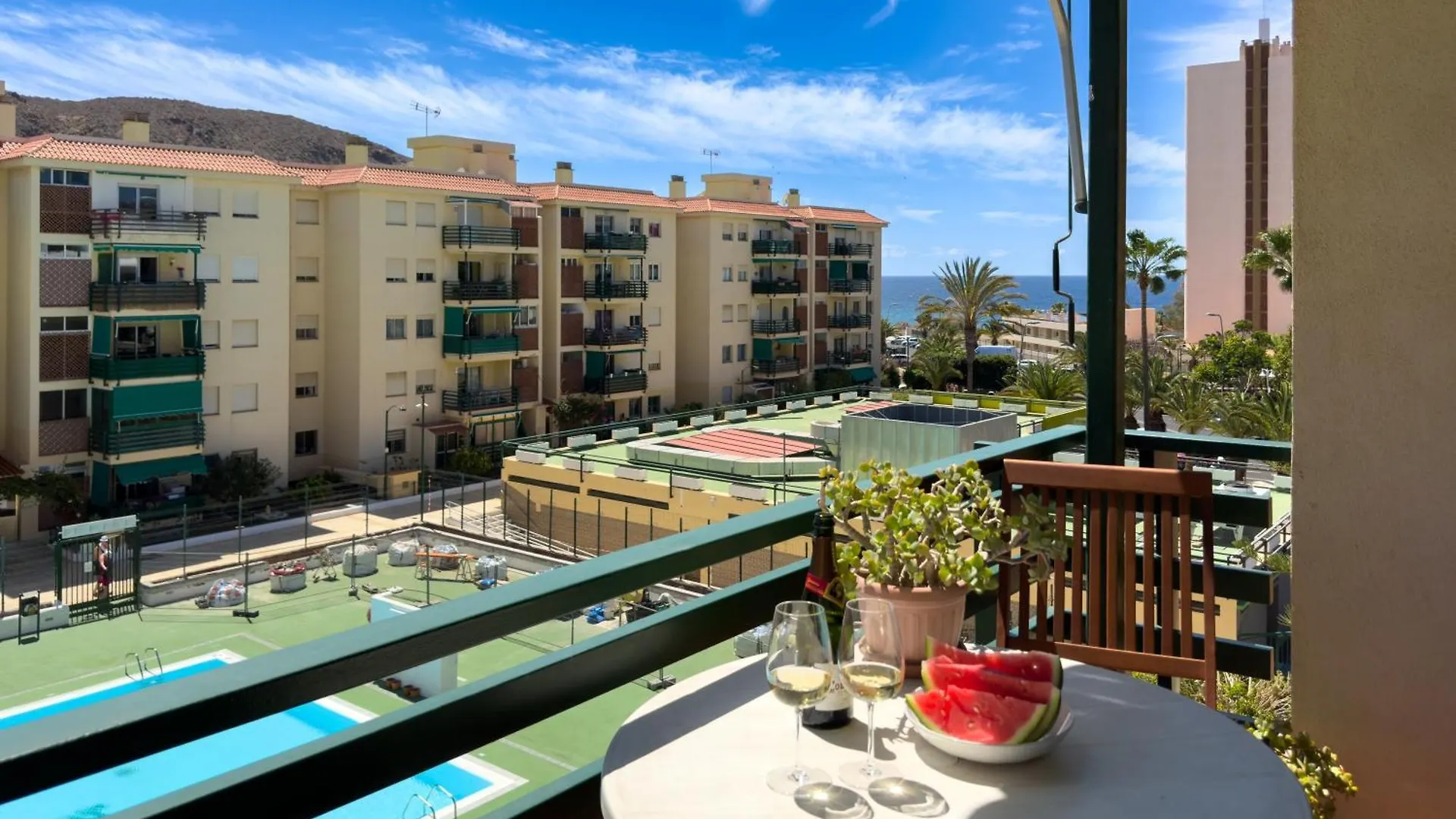 3 Bedrooms, 2 Bathrooms, Sea View, Pool, Tennis Court Arona  0*, Arona (Tenerife) Ισπανία