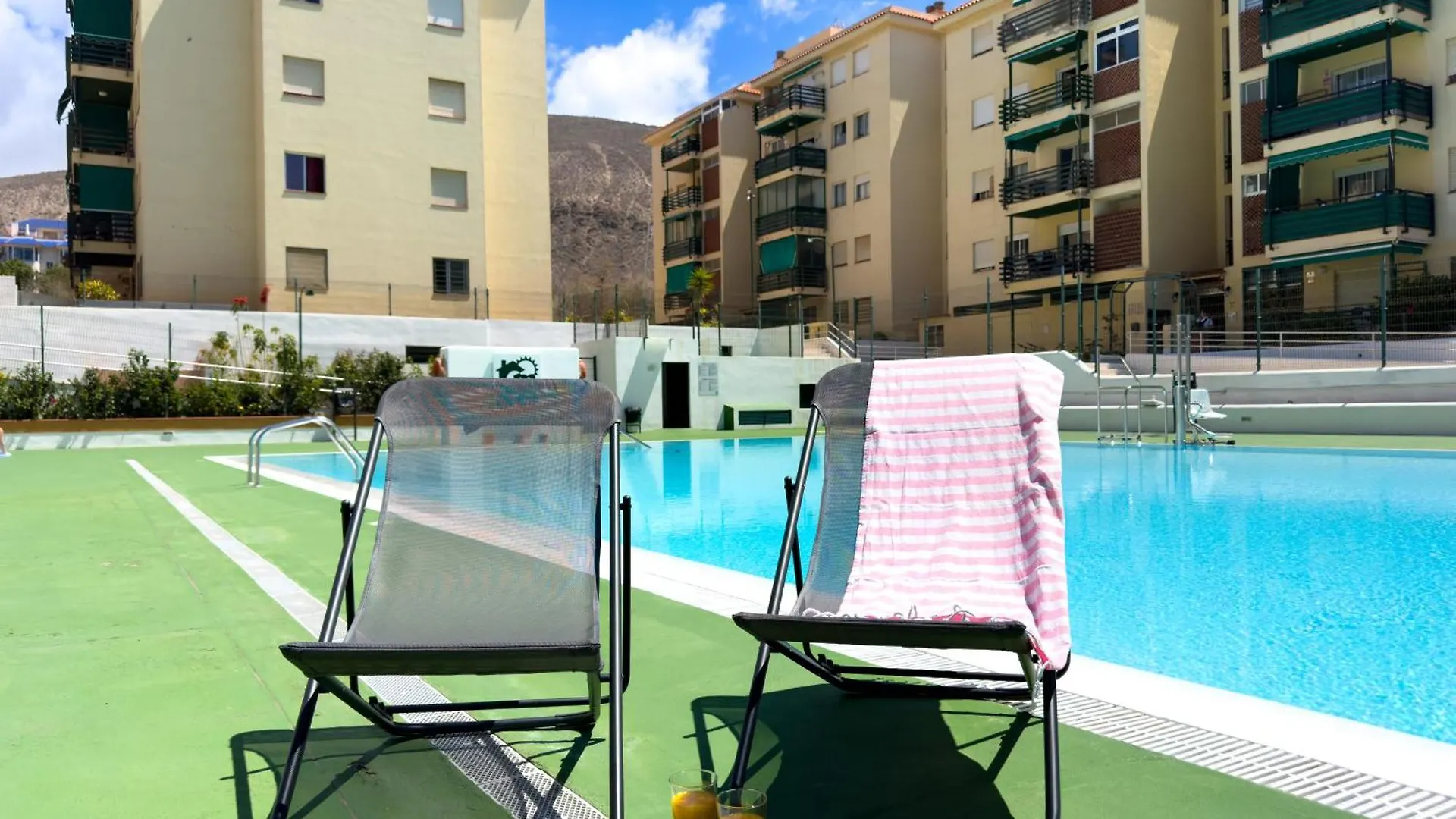 3 Bedrooms, 2 Bathrooms, Sea View, Pool, Tennis Court location