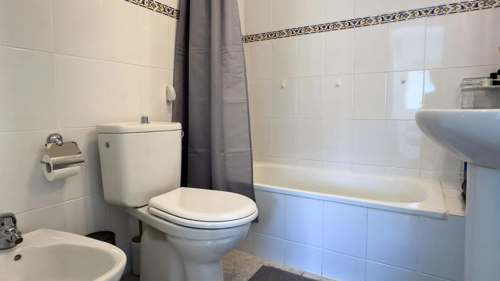3 Bedrooms, 2 Bathrooms, Sea View, Pool, Tennis Court Arona