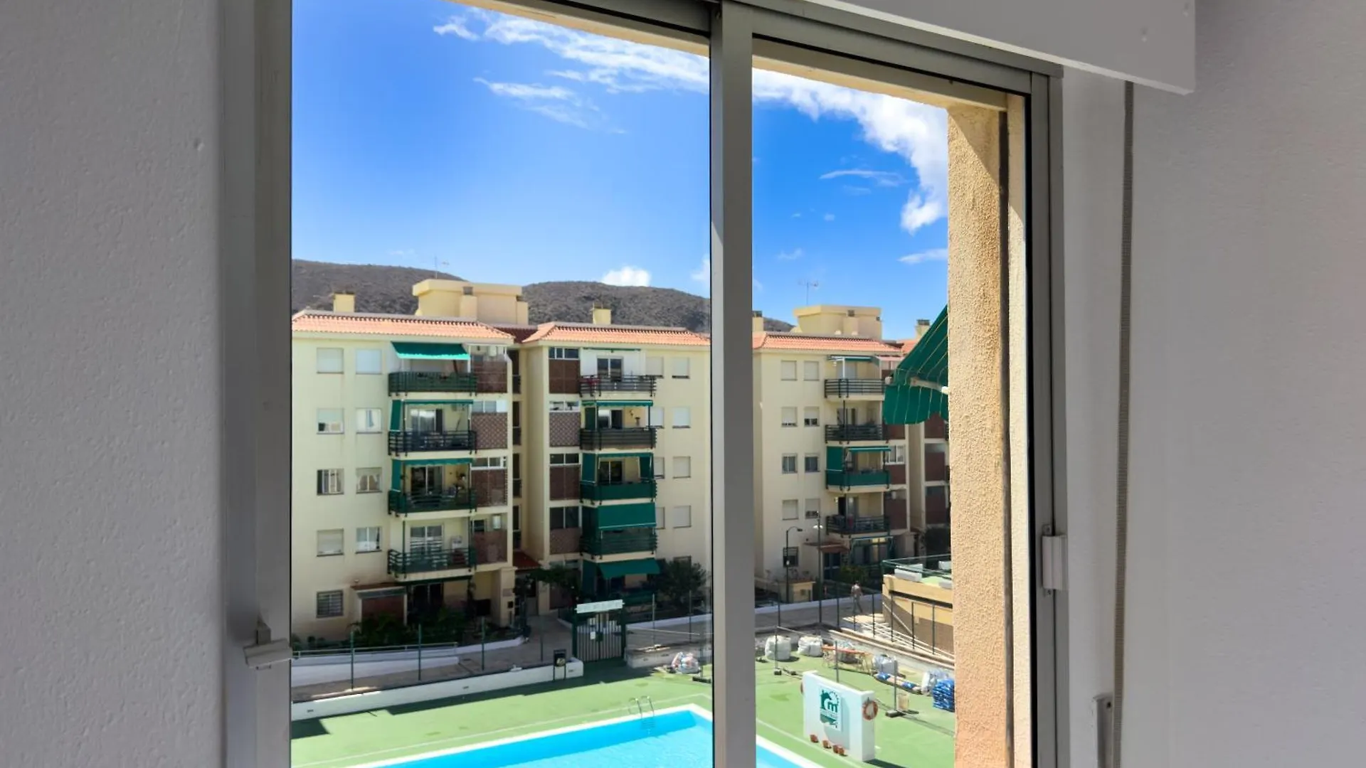 Apartamento 3 Bedrooms, 2 Bathrooms, Sea View, Pool, Tennis Court Arona