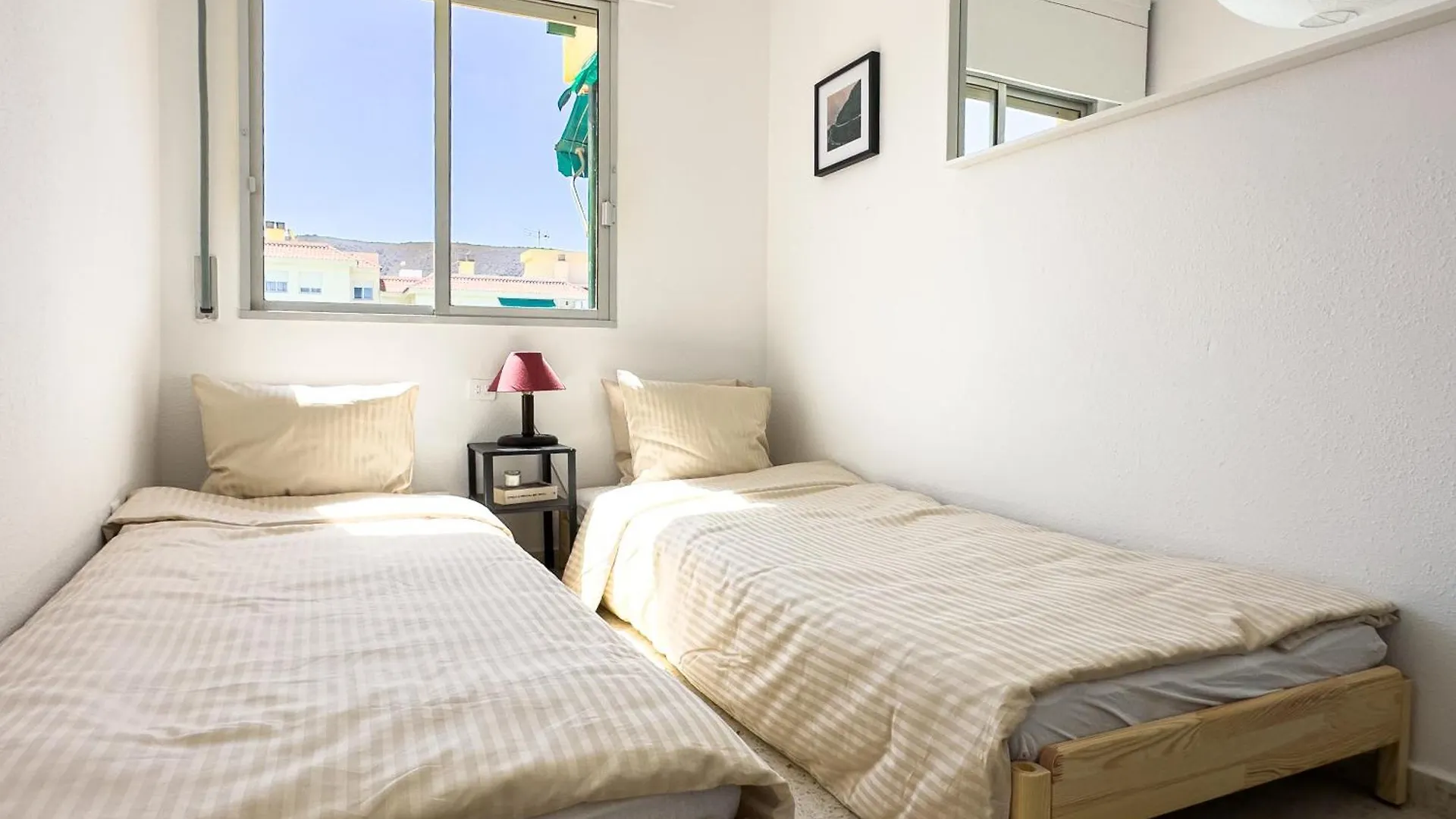 3 Bedrooms, 2 Bathrooms, Sea View, Pool, Tennis Court Arona  Apartamento Arona (Tenerife)